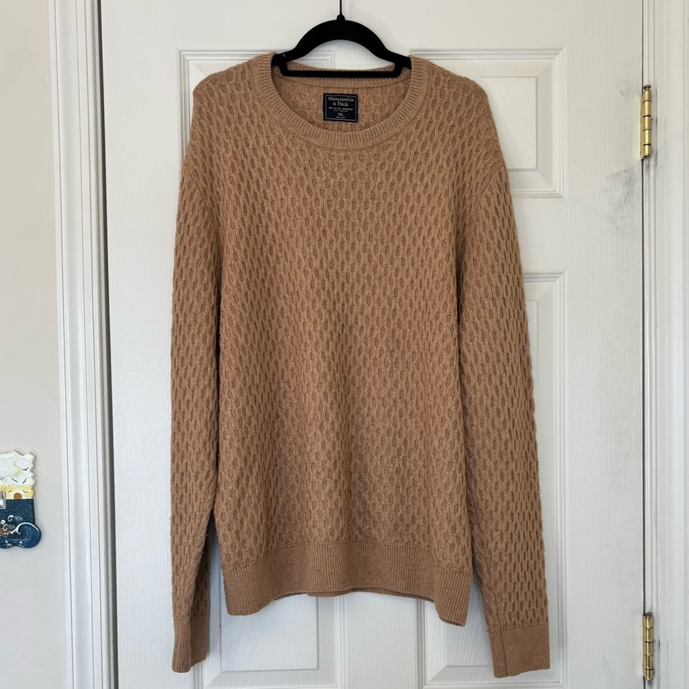 Abercrombie & Fitch Men’s Cotton and Wool Blend Honeycomb Knit Pullover Sweater